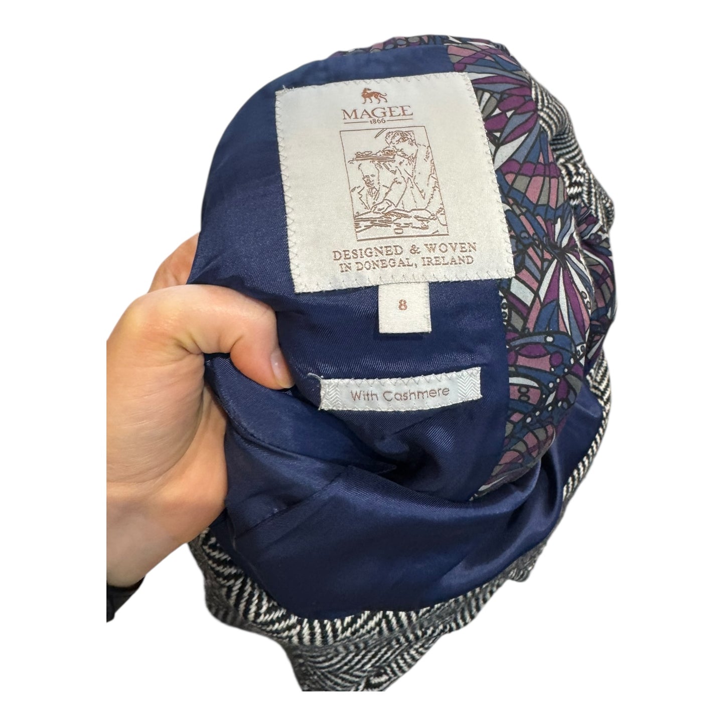 Magee Black and White Tweed Coat with Cashmere - 8/10