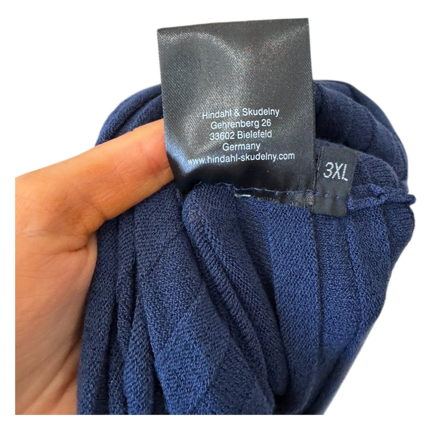 Hindahl & Skudelny Navy Pleated Batwing Top - 18/20