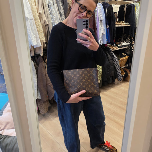 Louis Vuitton Poche Toilette 26