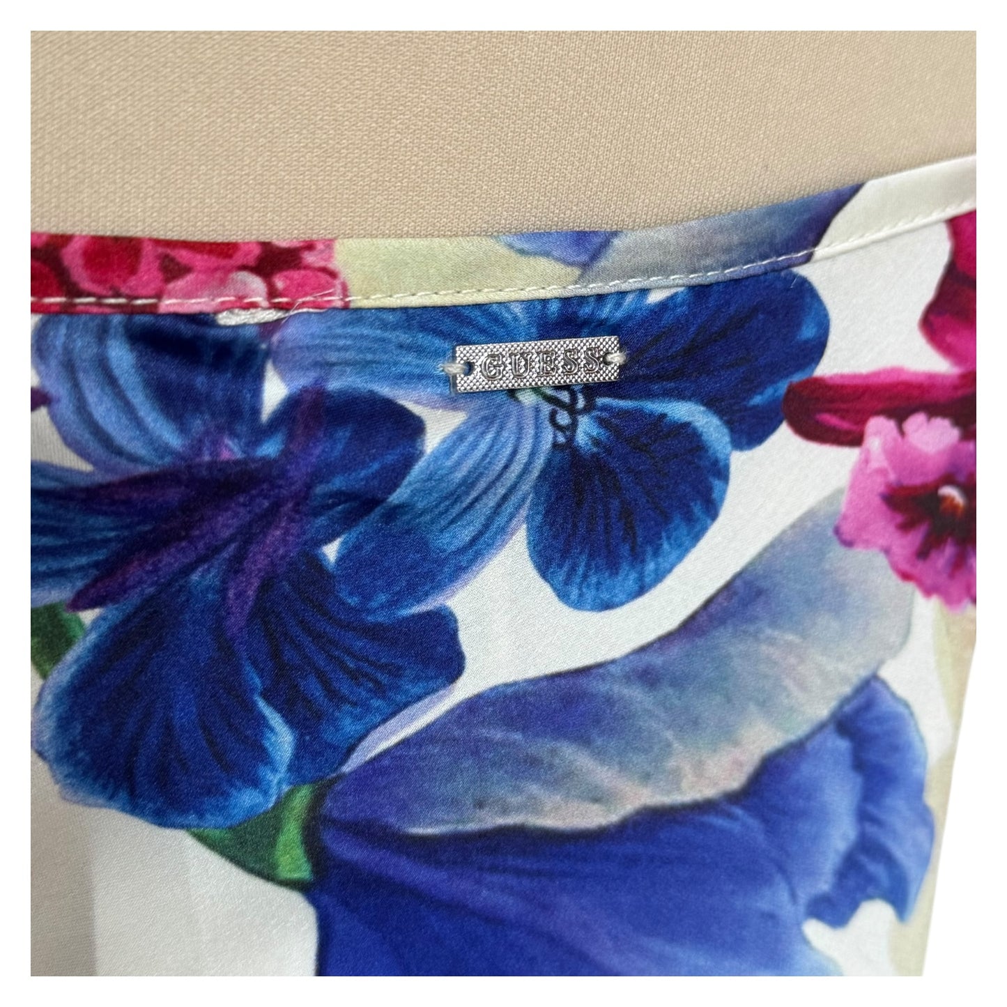 Guess Akilina Dress in Tropical Print - 8