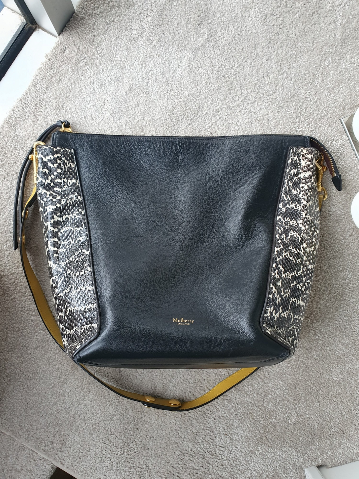 Mulberry Camden Tote Bag, in Oxblood and black