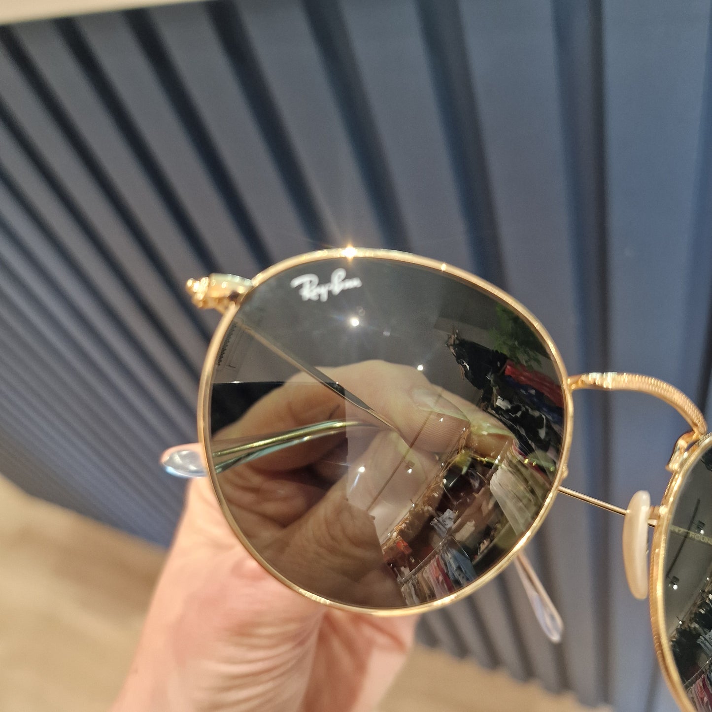 Ray Ban Round Gold Sunglasses