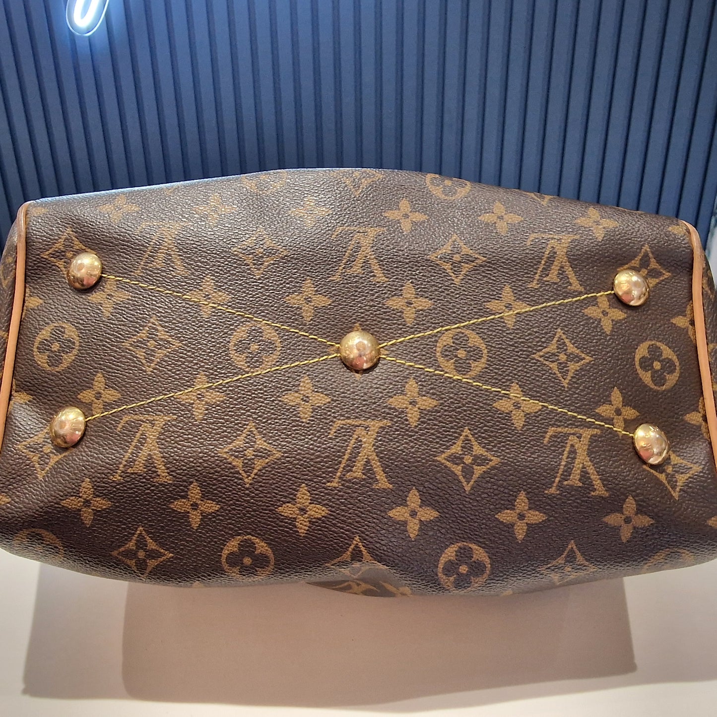Louis Vuitton Tivoli Bag