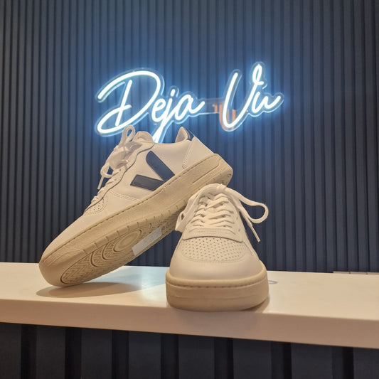 Veja V-10 Extra-White Black Trainers - 41