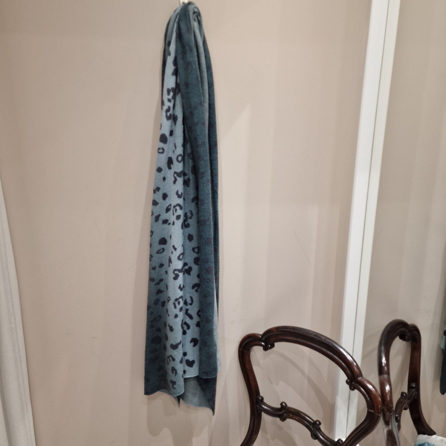 '360 cashmere' Animal print green cashmere scarf