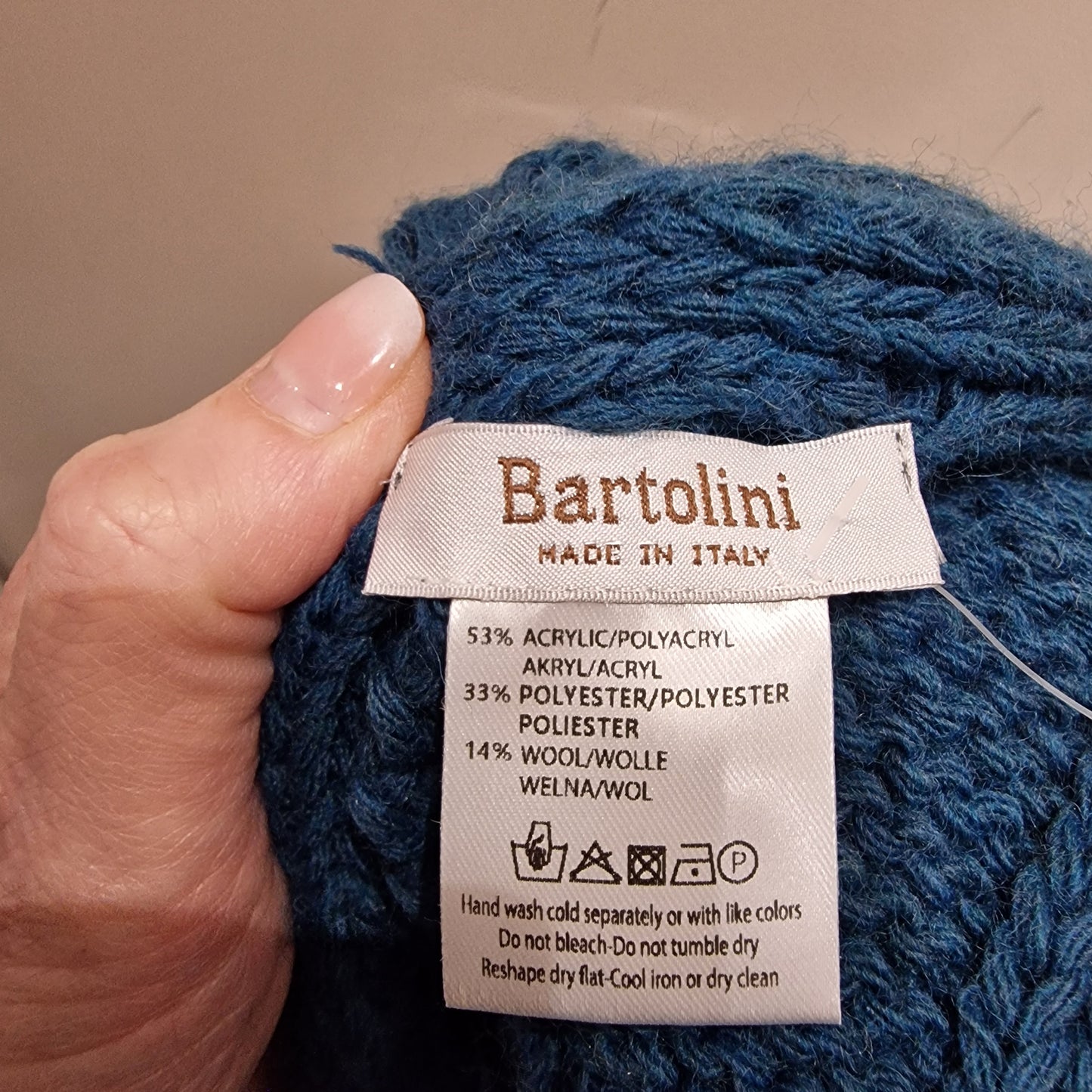 Bartolini teal blue wool blend cable knit scarf, new without tags