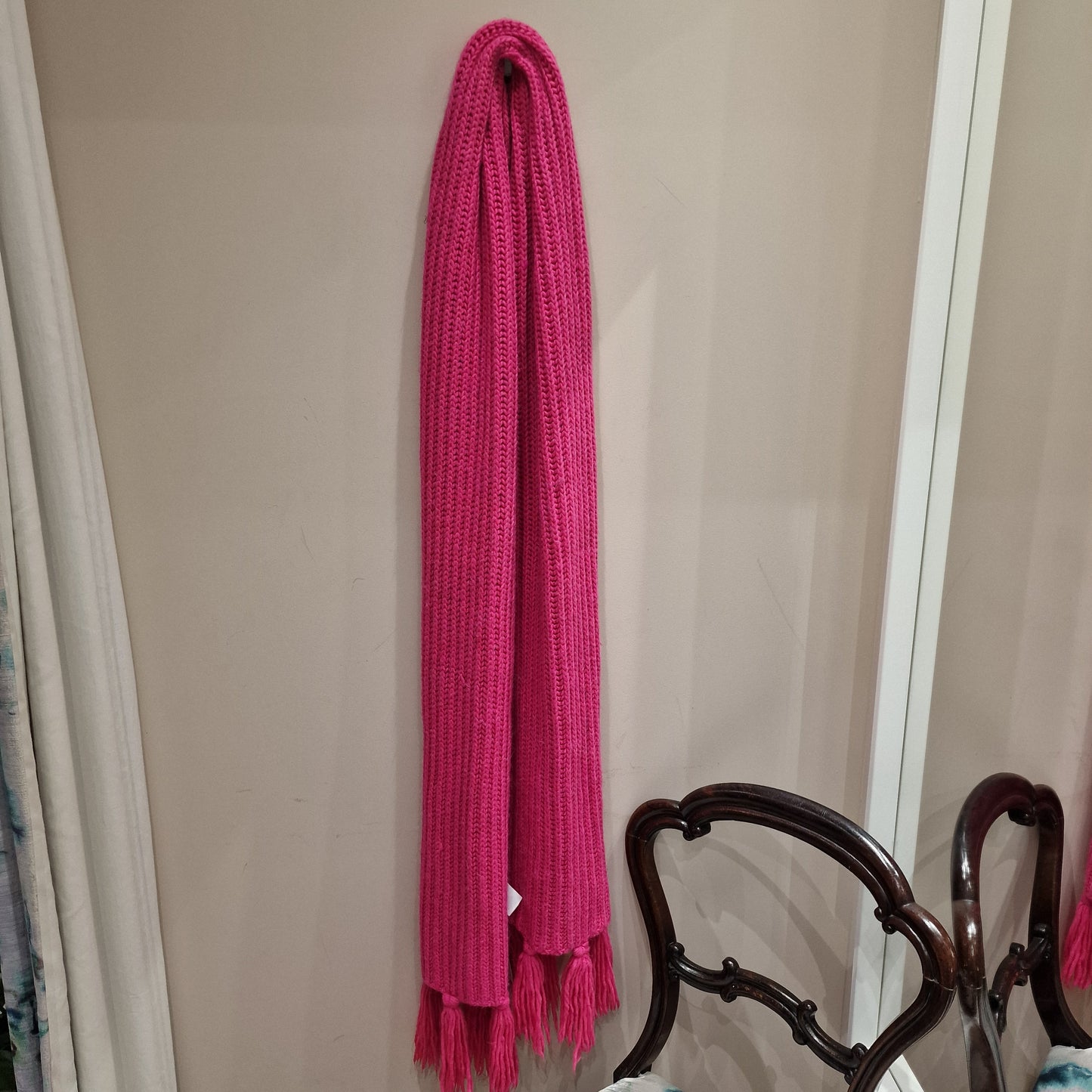 Essentiel Antwerp Neon pink chunky knit scarf