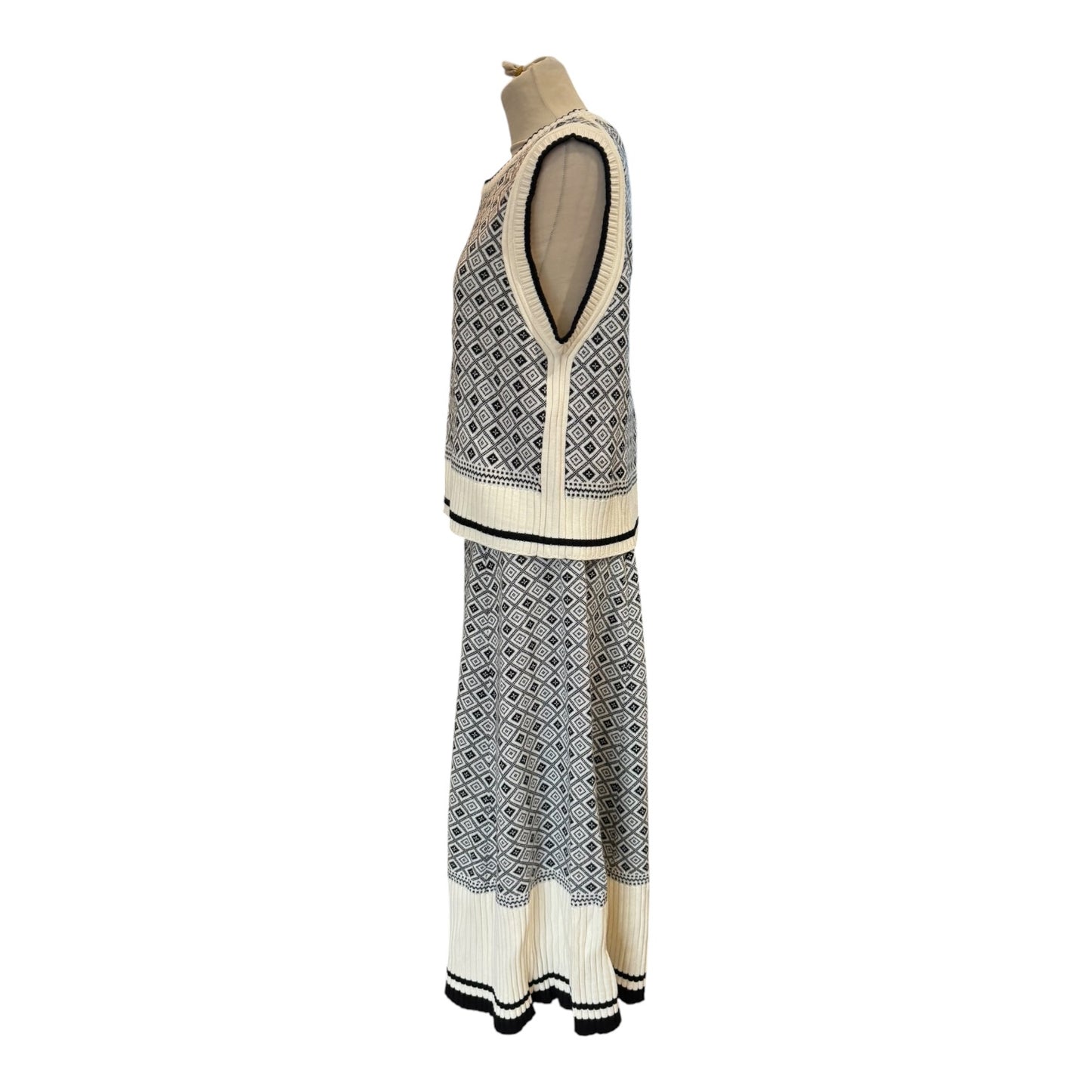 Me + Em Merino Jacquard Vest and Midi Skirt - 12/14