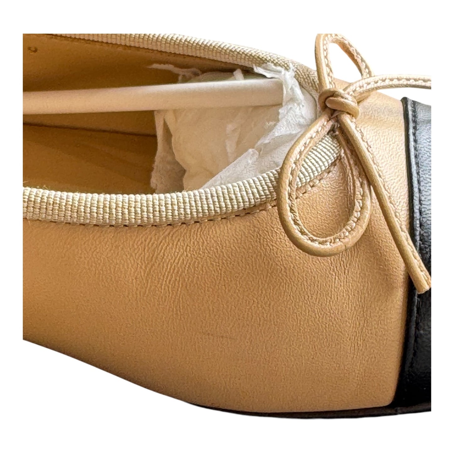 Chanel Ballet Flats in Beige and Black - 39/6