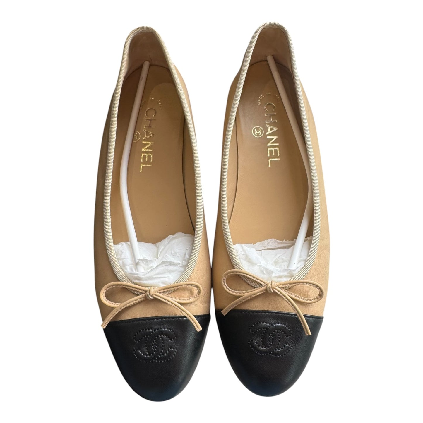 Chanel Ballet Flats in Beige and Black - 39/6