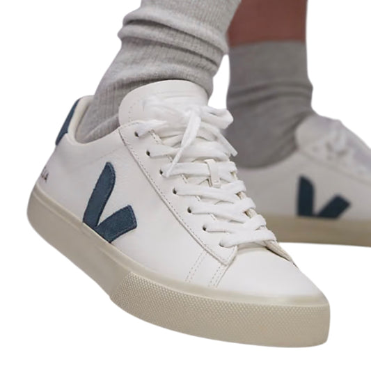 Veja Campo Trainers in Blue and White - 8/41