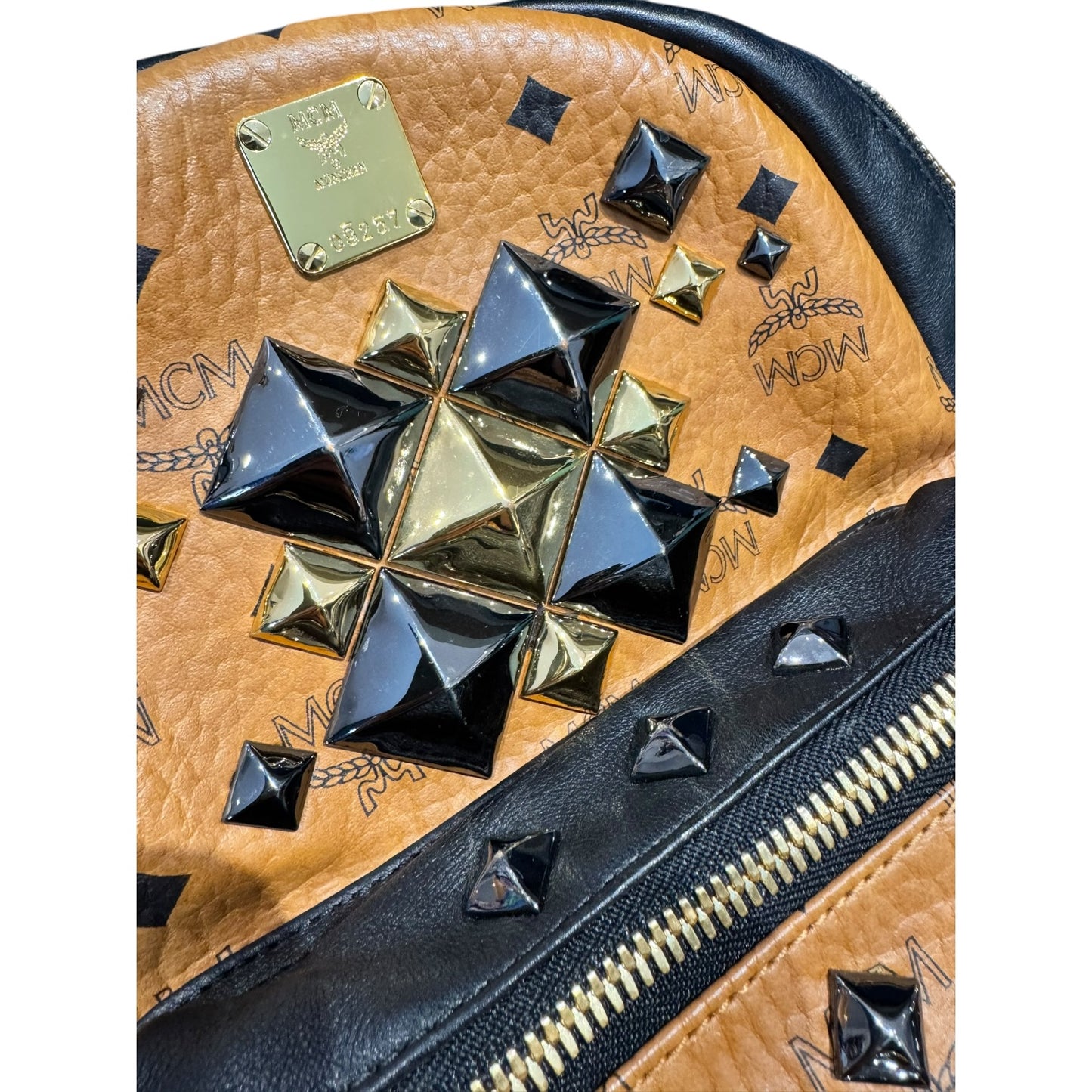 MCM Stark Back Pack in Cognac