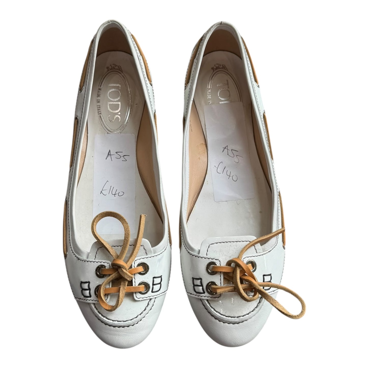 Tod's White Leather Driving Flat Pumps - 38/5