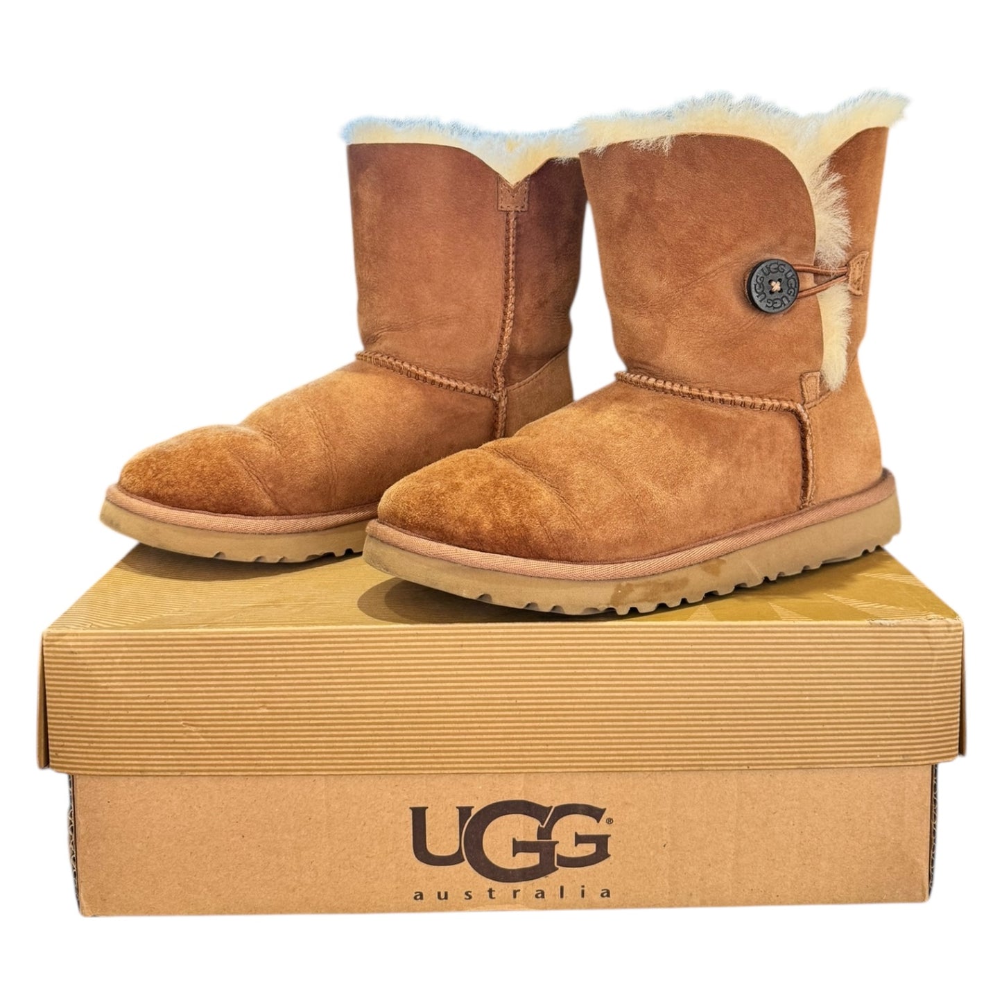 Ugg Bailey Button Boots in Chestnut Suede - 34 / 3