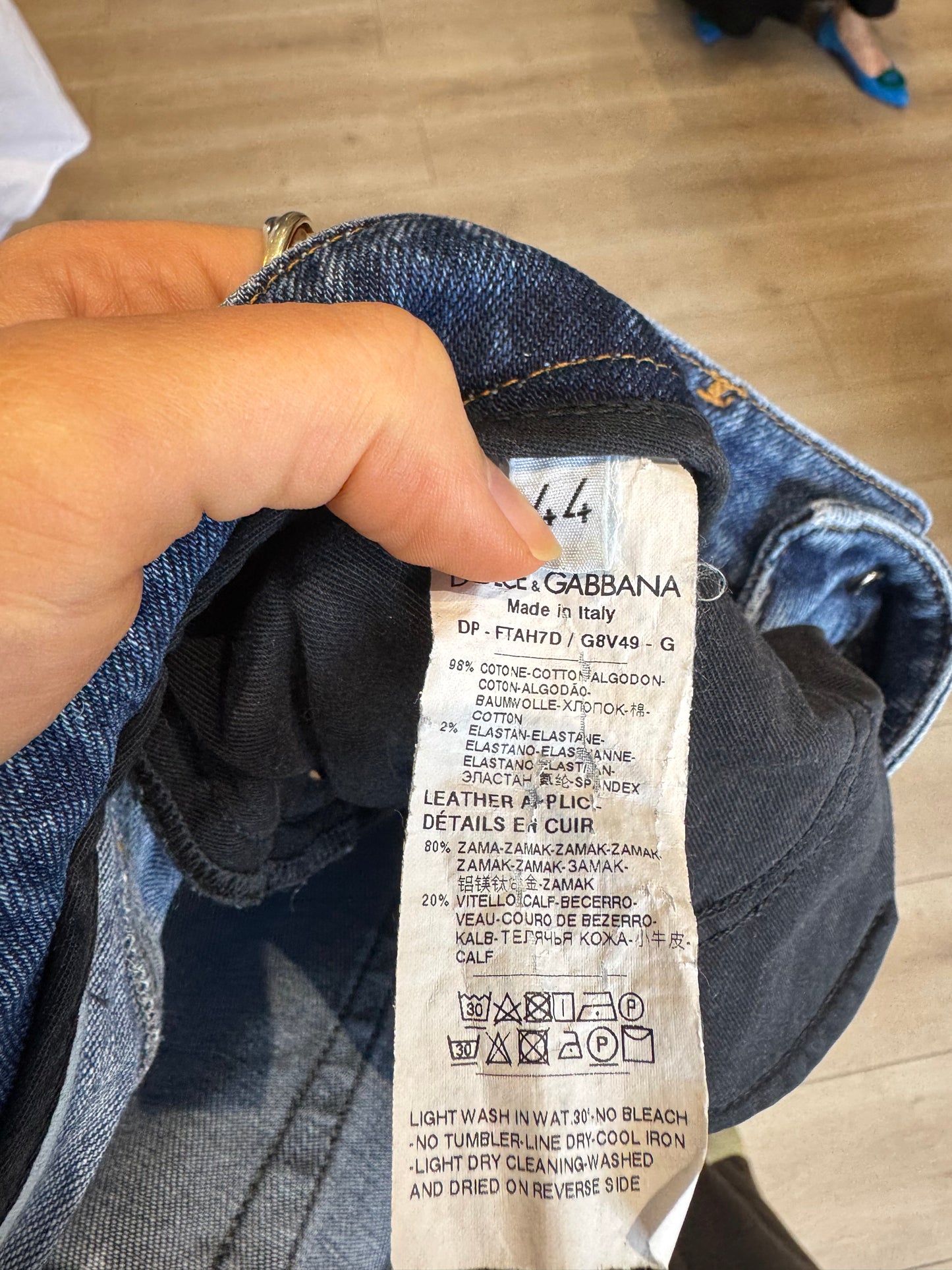 Dolce & Gabbana Distressed Jeans - 12