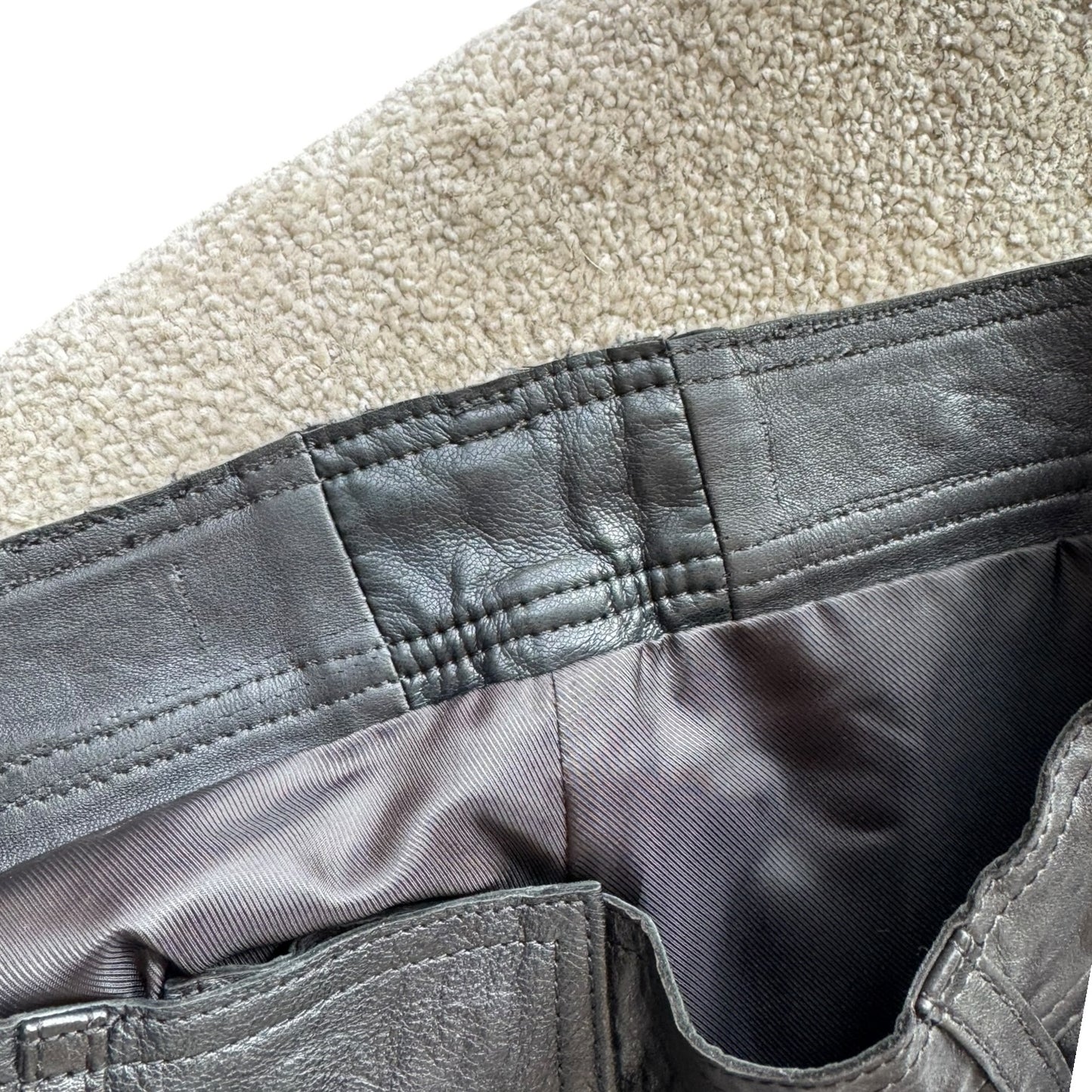 Weekend Max Mara Black Virgola Leather Shorts - 10 - NEW