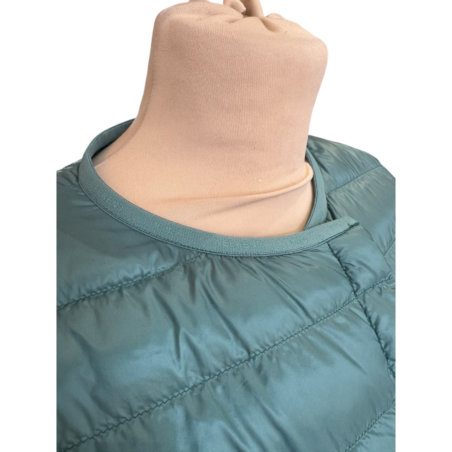 Weekend Max Mara Aqua Puffer Jacket with Scarf - 8/10