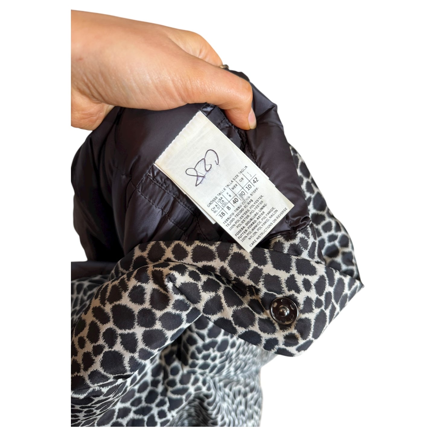 Weekend Max Mara Black and Cream Animal Print Puffer - 10