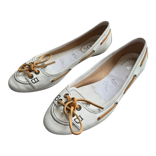 Tod's White Leather Driving Flat Pumps - 38/5
