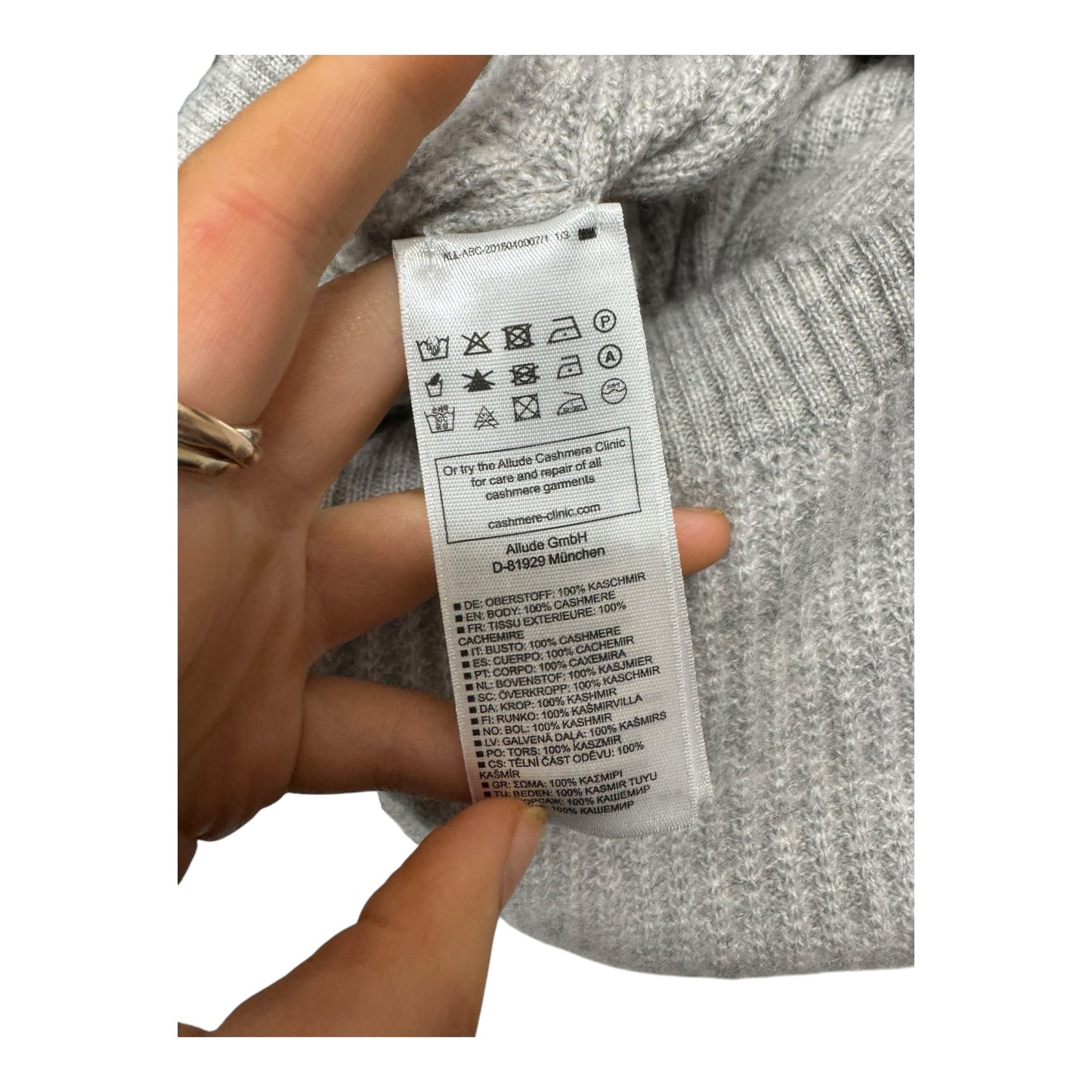 Allude Grey V Neck Cashmere Sweater - 10 - NEW