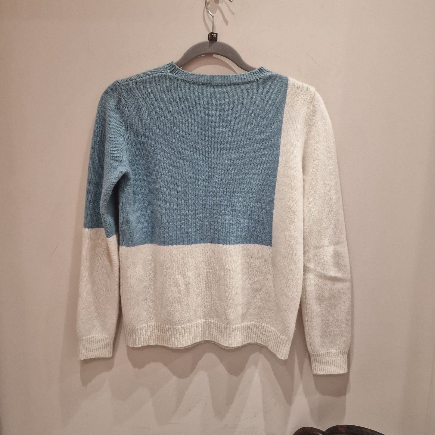 Max Mara Caimano Cream "M" Cashmere Sweater - 10