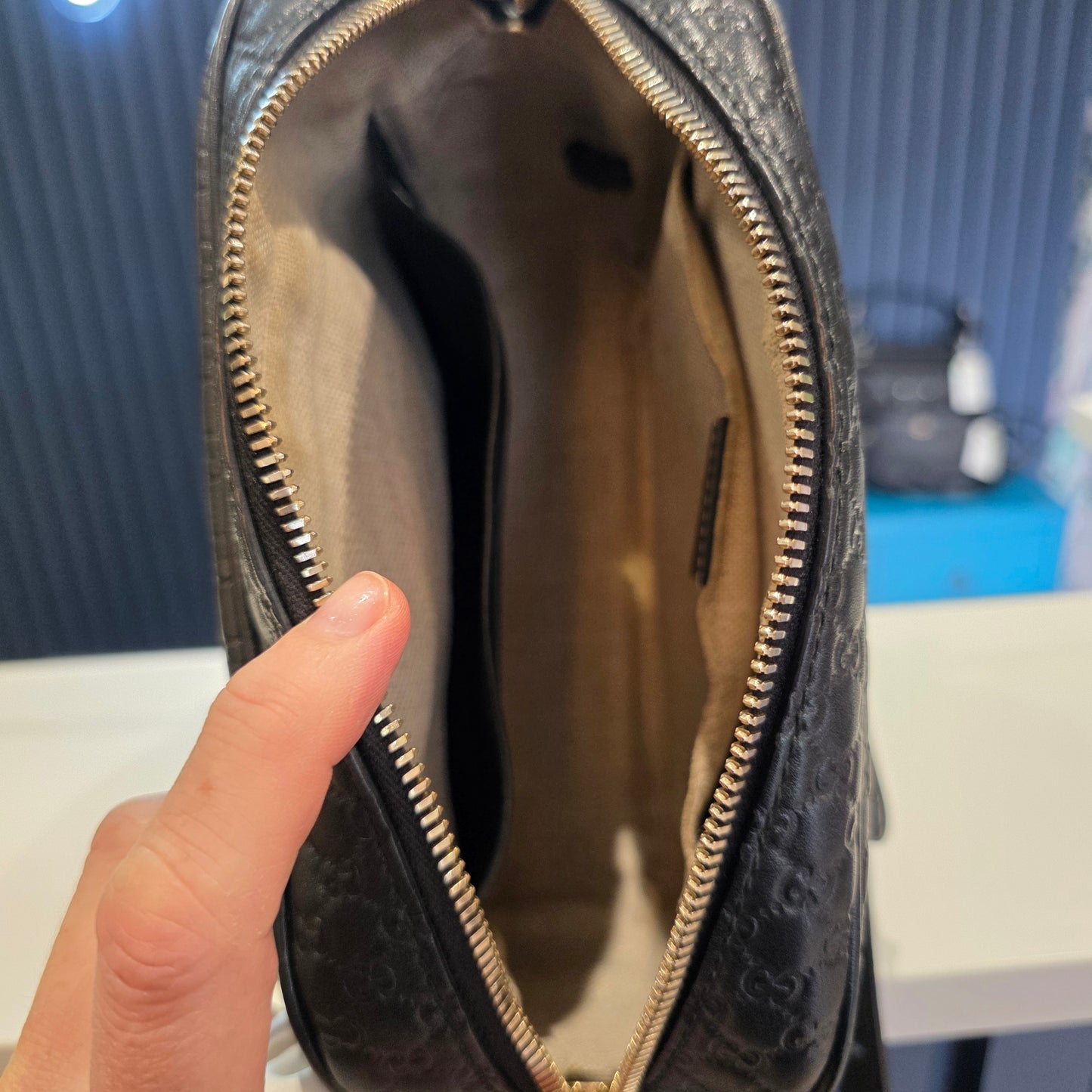 Gucci Bree Camera Bag Micro GG Guccissima - Black