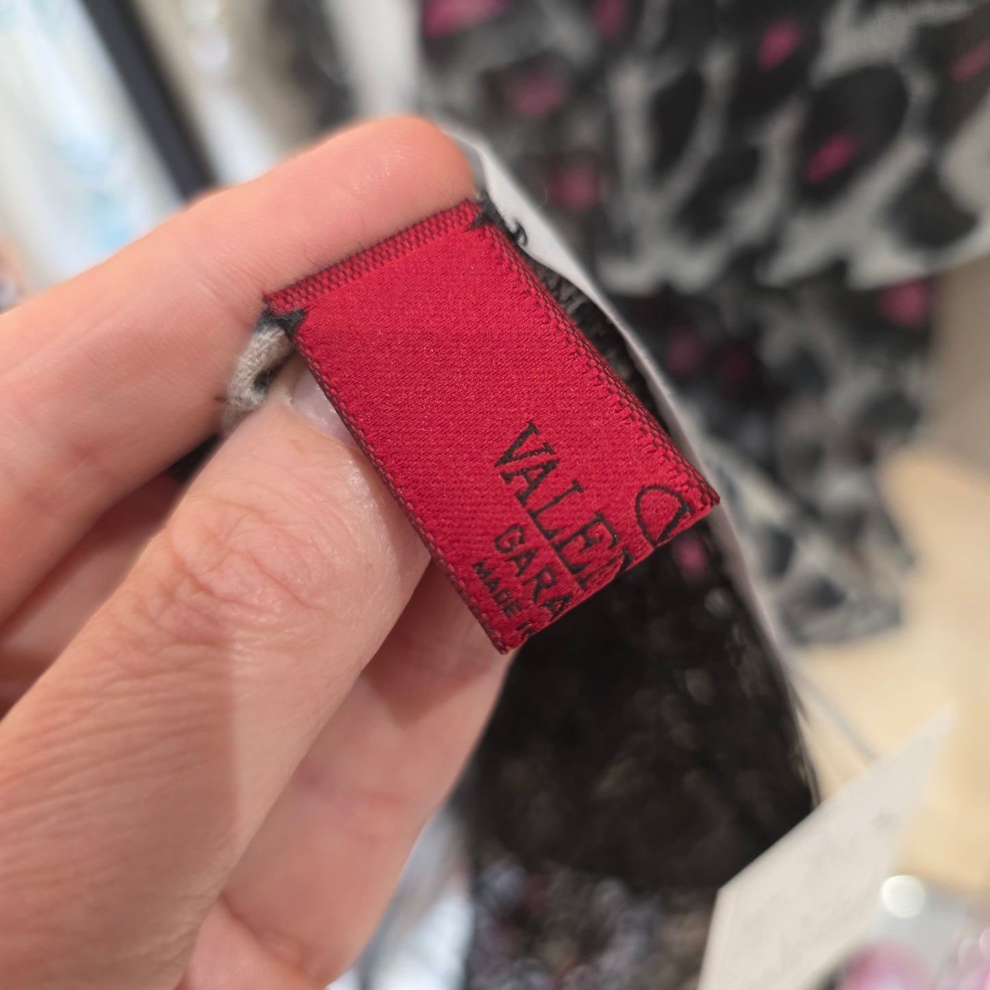 Valentino Black and Fuscia Animal Print Scarf 💯 Cashmere