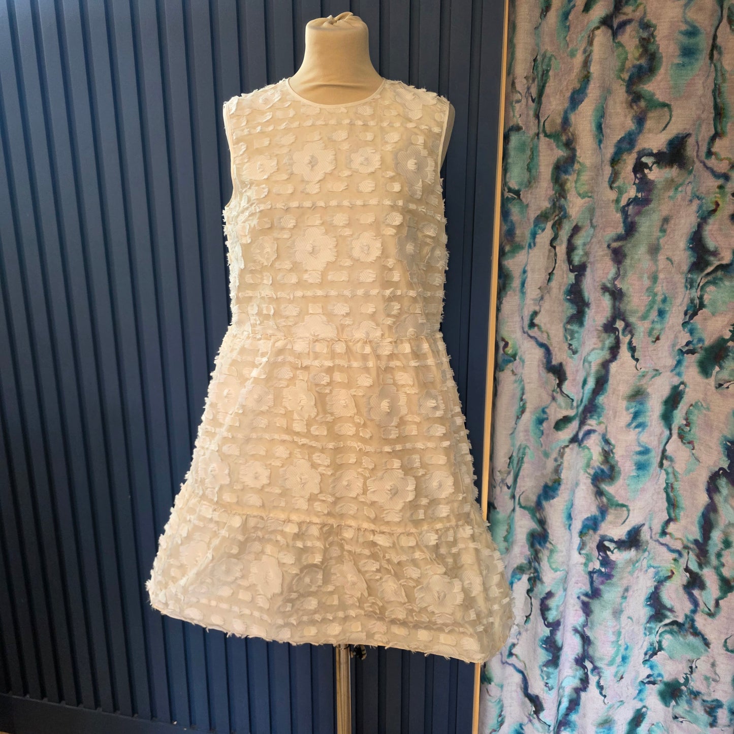 Red Valentino Cream and White Floral Applique Dress - 12