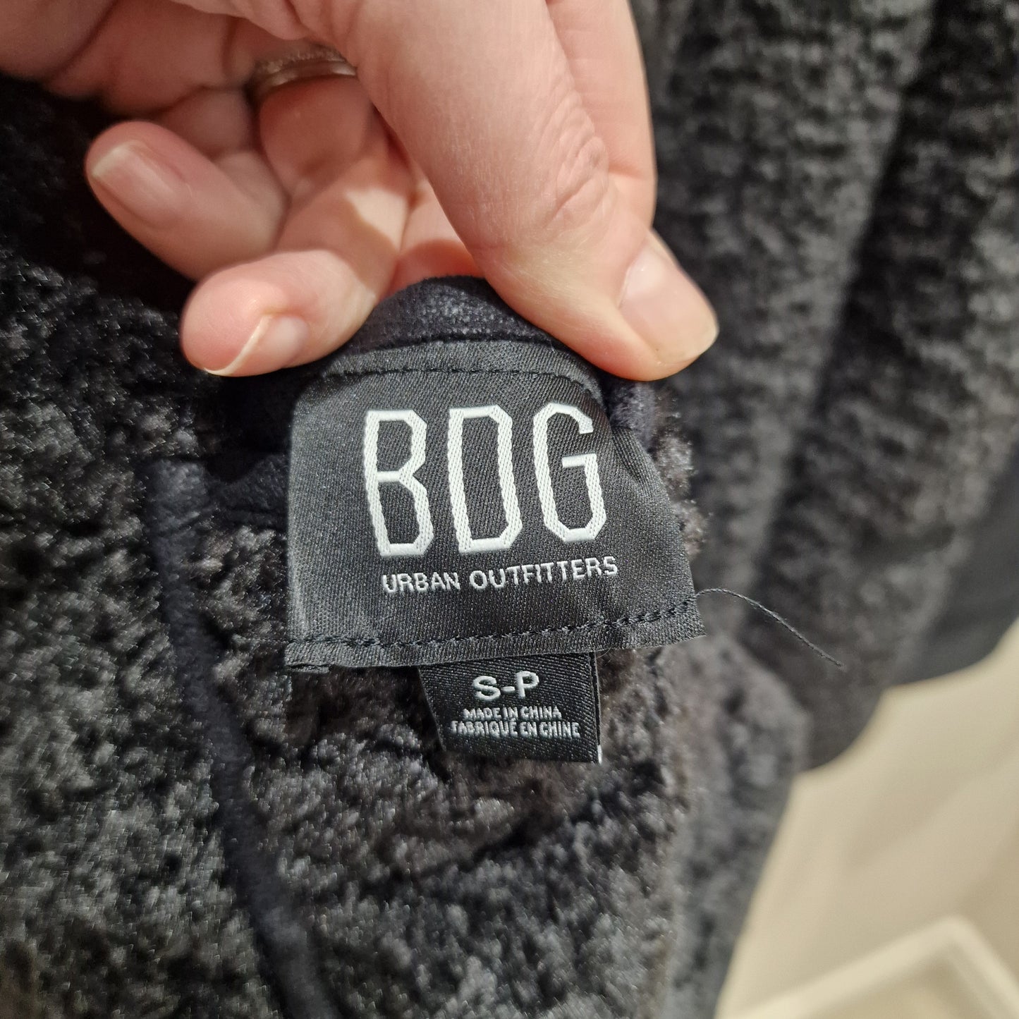 BDG Reversible Shearling OS XS